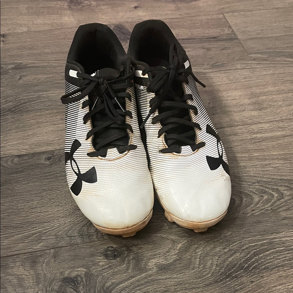 Under Armour Black and White Baseball Cleats